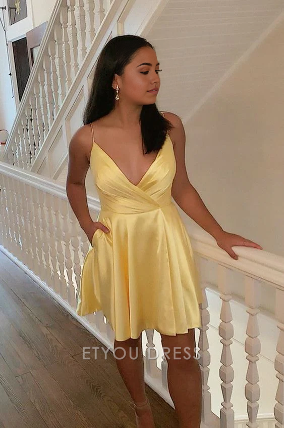 A Line V Neck Yellow Homecoming Dresses Short formal dresses Bridesmaid Dresses evening gown Prom Dress