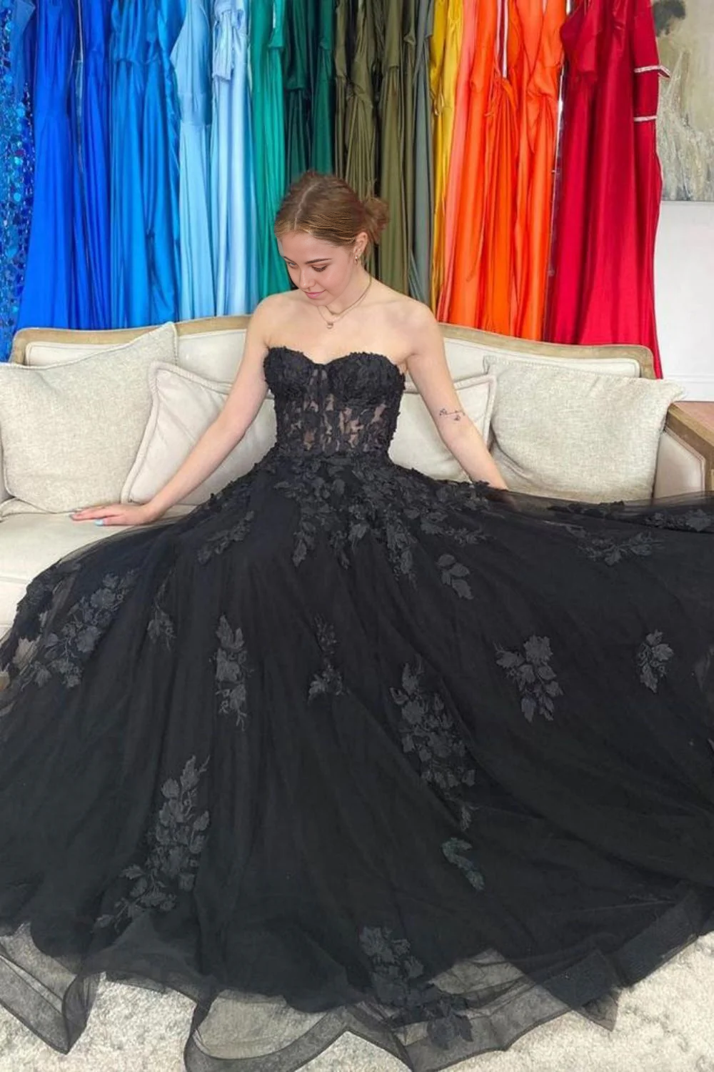 A Line Sweetheart Black Long evening gowns Prom Dress with Appliques