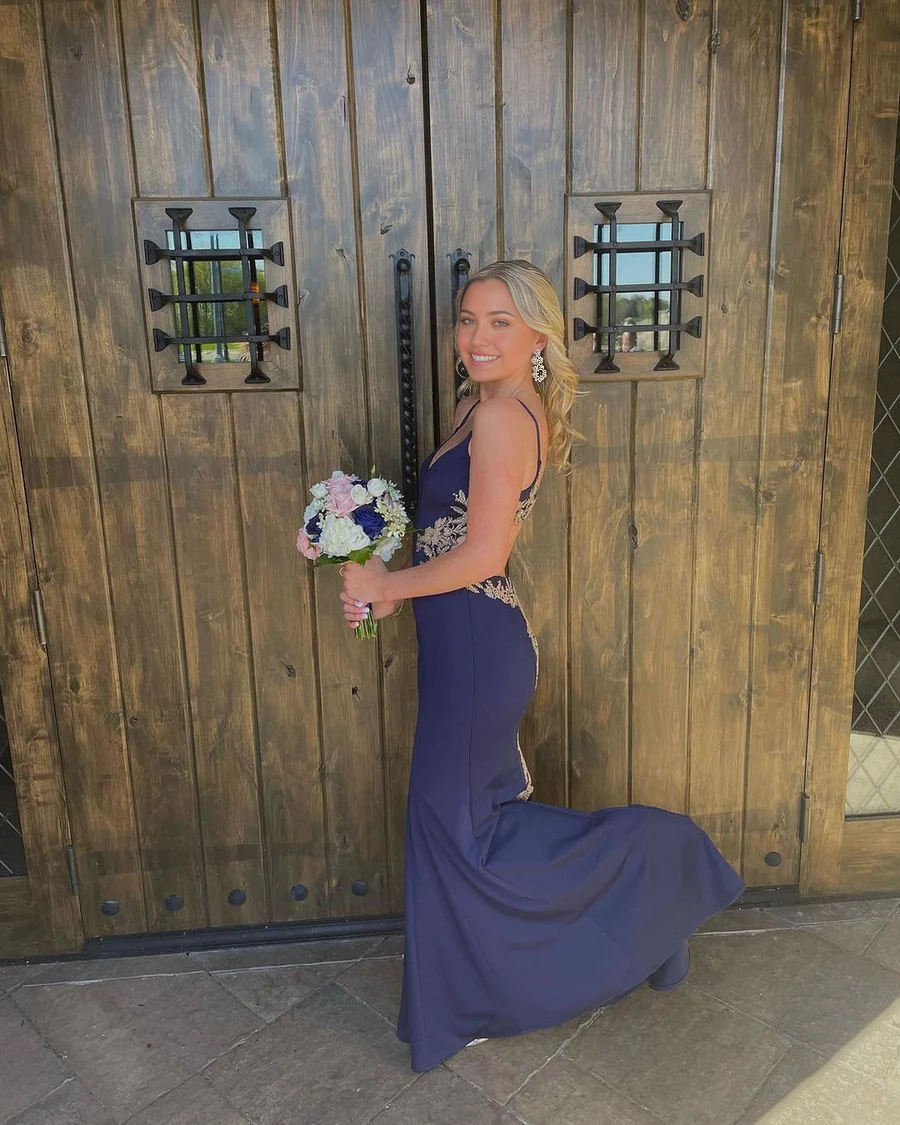 Mermaid Charming White Satin Long Prom Dresses with Appliques