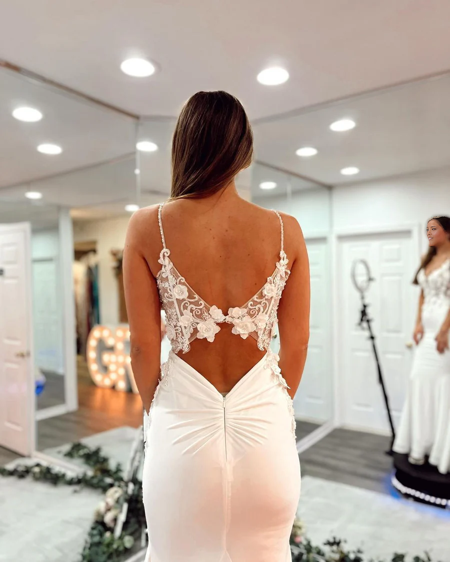 Mermaid V Neck White Satin Prom Dresses Evening Dresses with Appliques