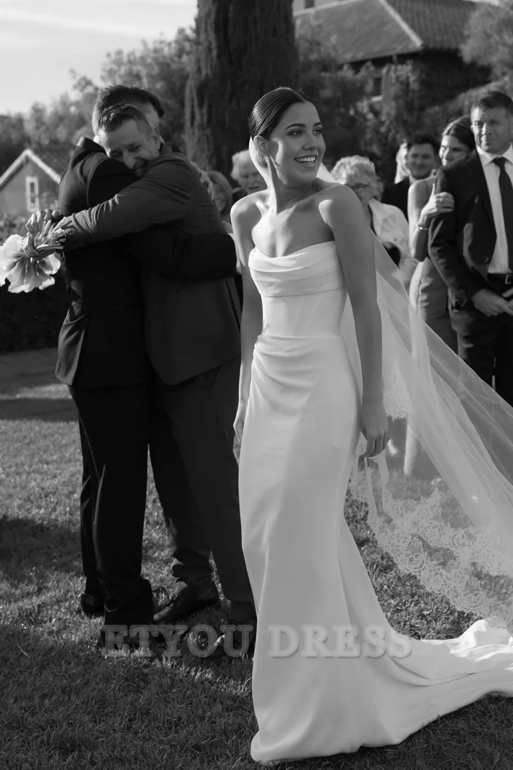 Mermaid Sleeveless Strapless White Corset Wedding Dresses