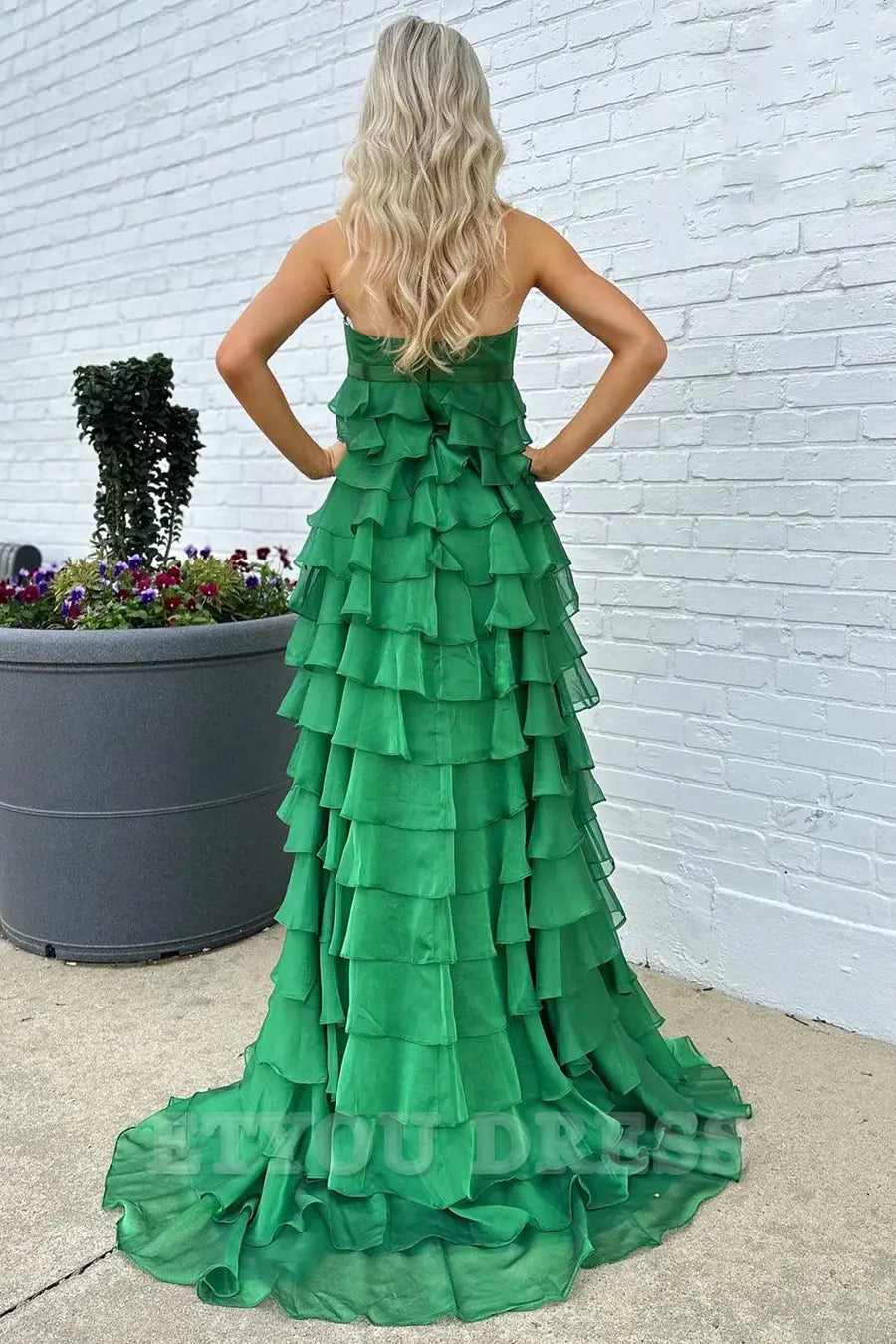 Elegant Strapless High-Waist Ruffle Tiered Long formal dresses evening gown Prom Dress with Bow
