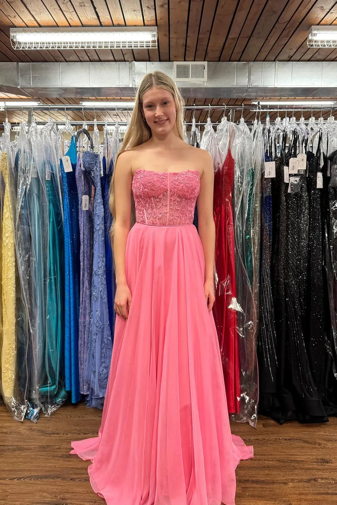 Alluring A-line Strapless Sleeveless Appliques Chiffon Floor-Length Prom Dress