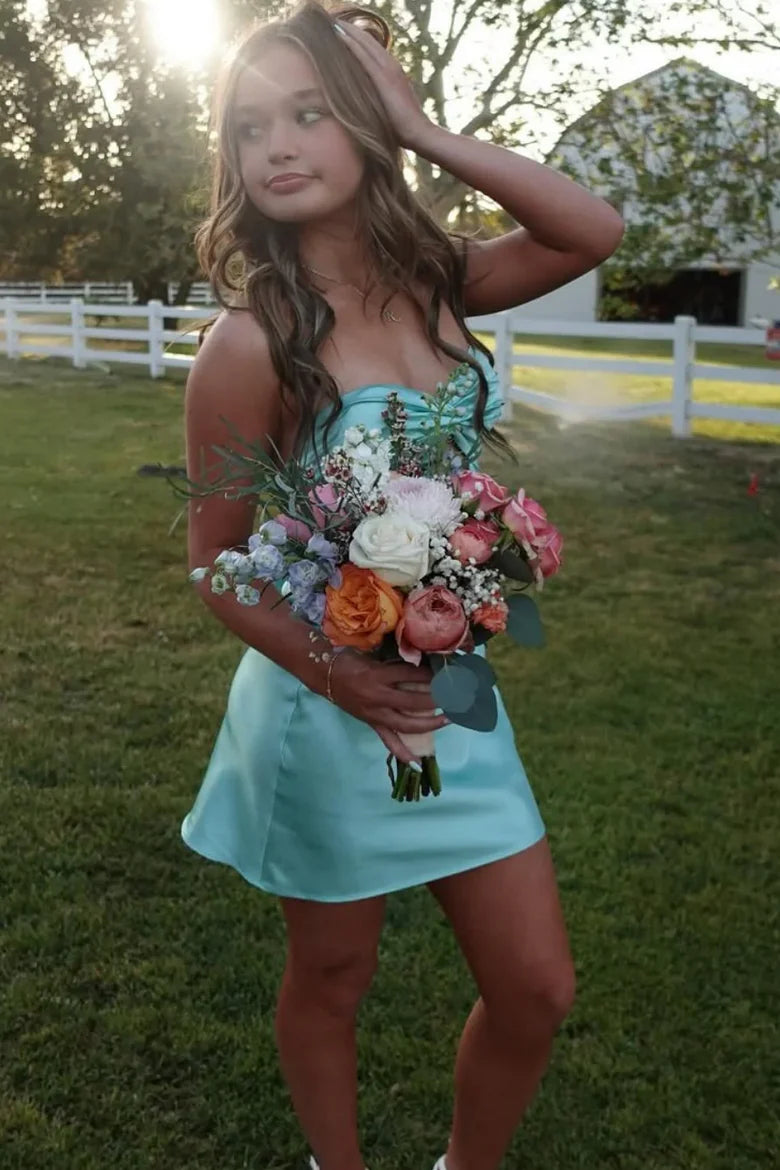 Chic Sheath/Column Strapless Sleeveless Backless Short-Mini Homecoming Dresses