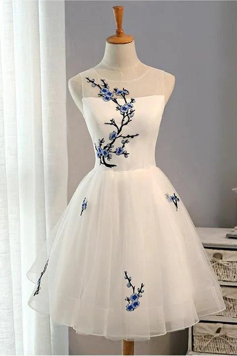 Elegant A-Line Round Neck Embroidery White Short Homecoming Dress