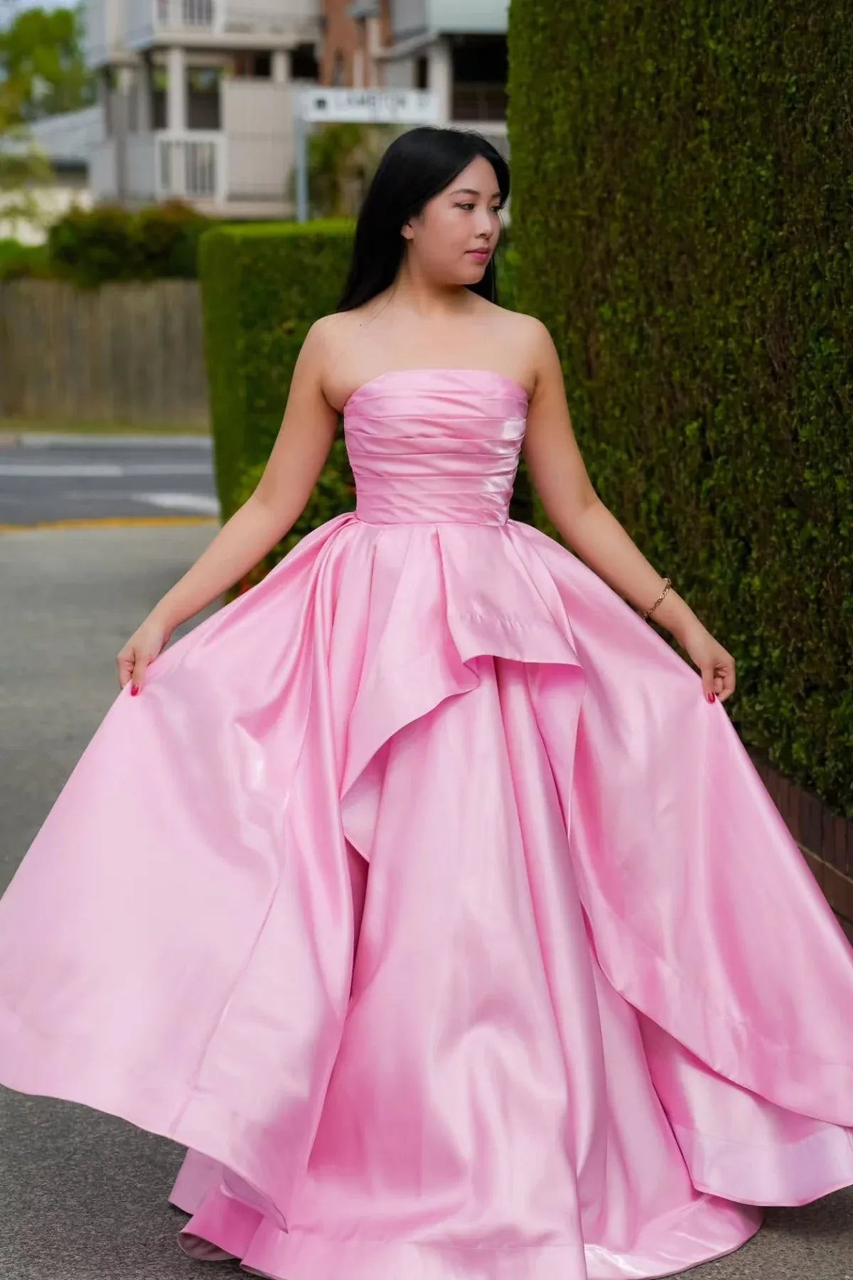 Elegant A-line Strapless Sleeveless Ruched Satin Floor-Length Prom Dress