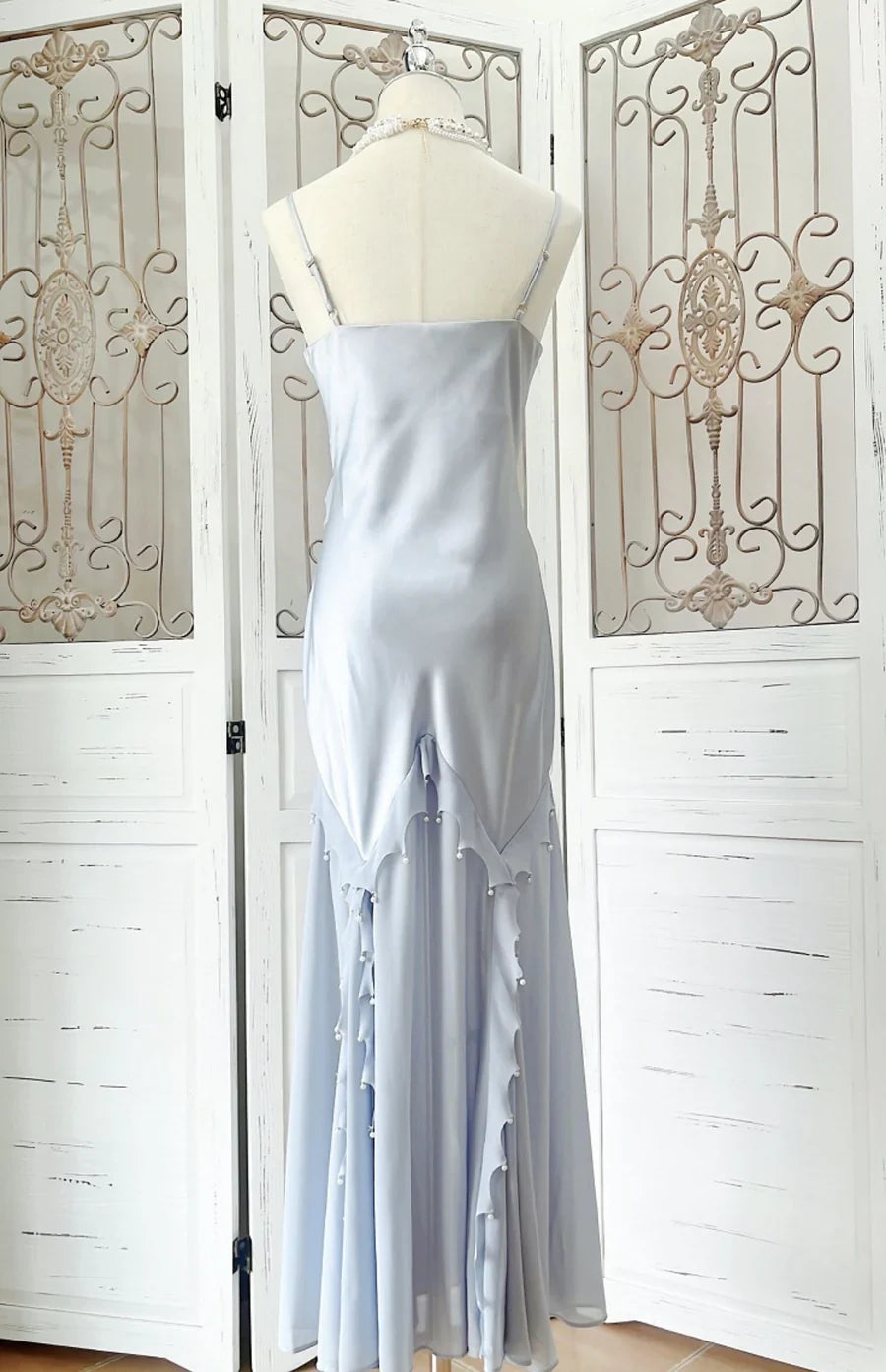Ethereal Mermaid V-Neck Pearl-Trimmed Silver Satin Long Party Dresses
