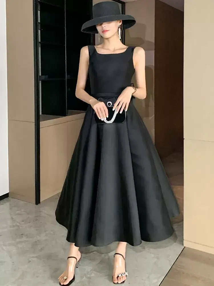Glamorous A-Line Sleeveless Bow Black High-Low Prom Dress