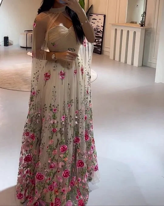 Glamorous A-line Spaghetti Straps Sleeveless Tulle Sweep/Brush Train Prom Dress