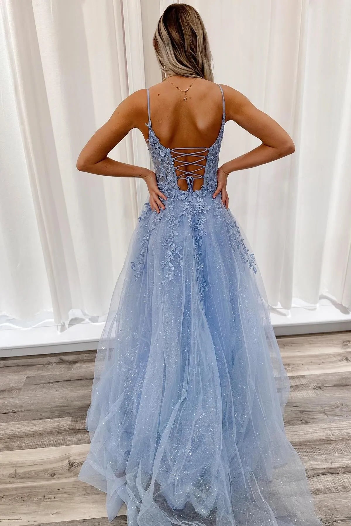 Glamorous A-line Strapless Sleeveless Appliques Floor-Length Prom Dress