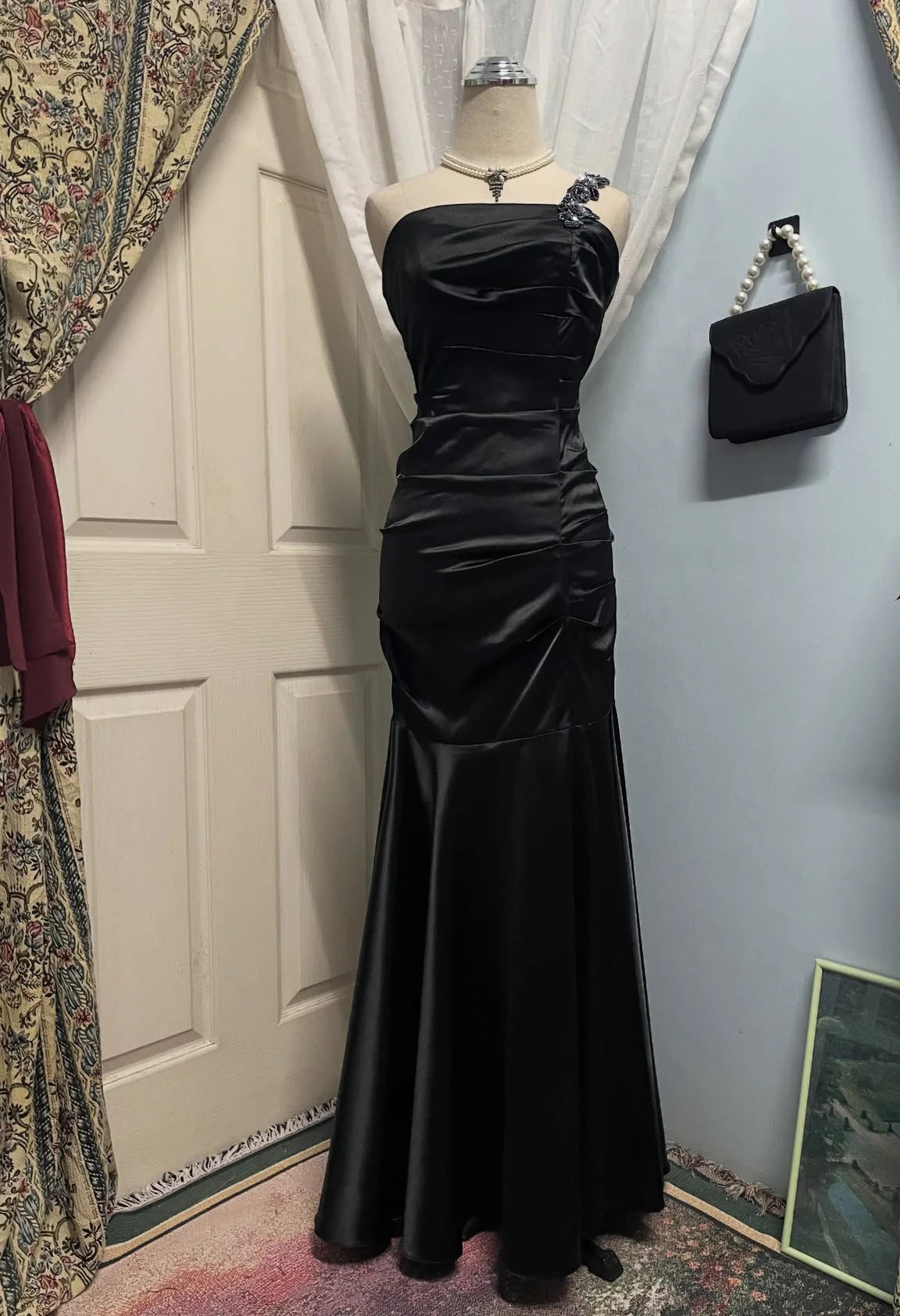 Glamorous Mermaid One-Shoulder Beaded Black Floor-Length Prom Dress