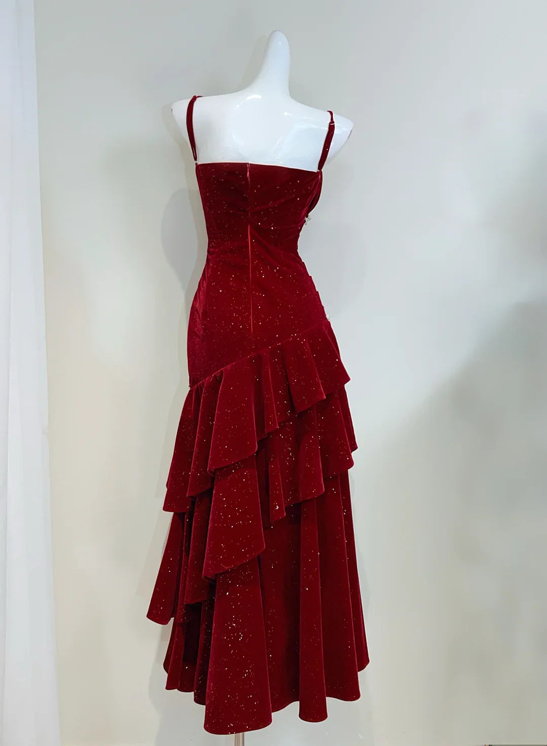 Glamorous Mermaid Spaghetti Strap Beaded Red Velvet Prom Dress