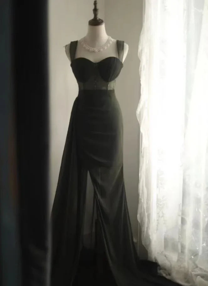 Gothic Mermaid Sweetheart-Neck Ruched Black Satin Long Party Dresses