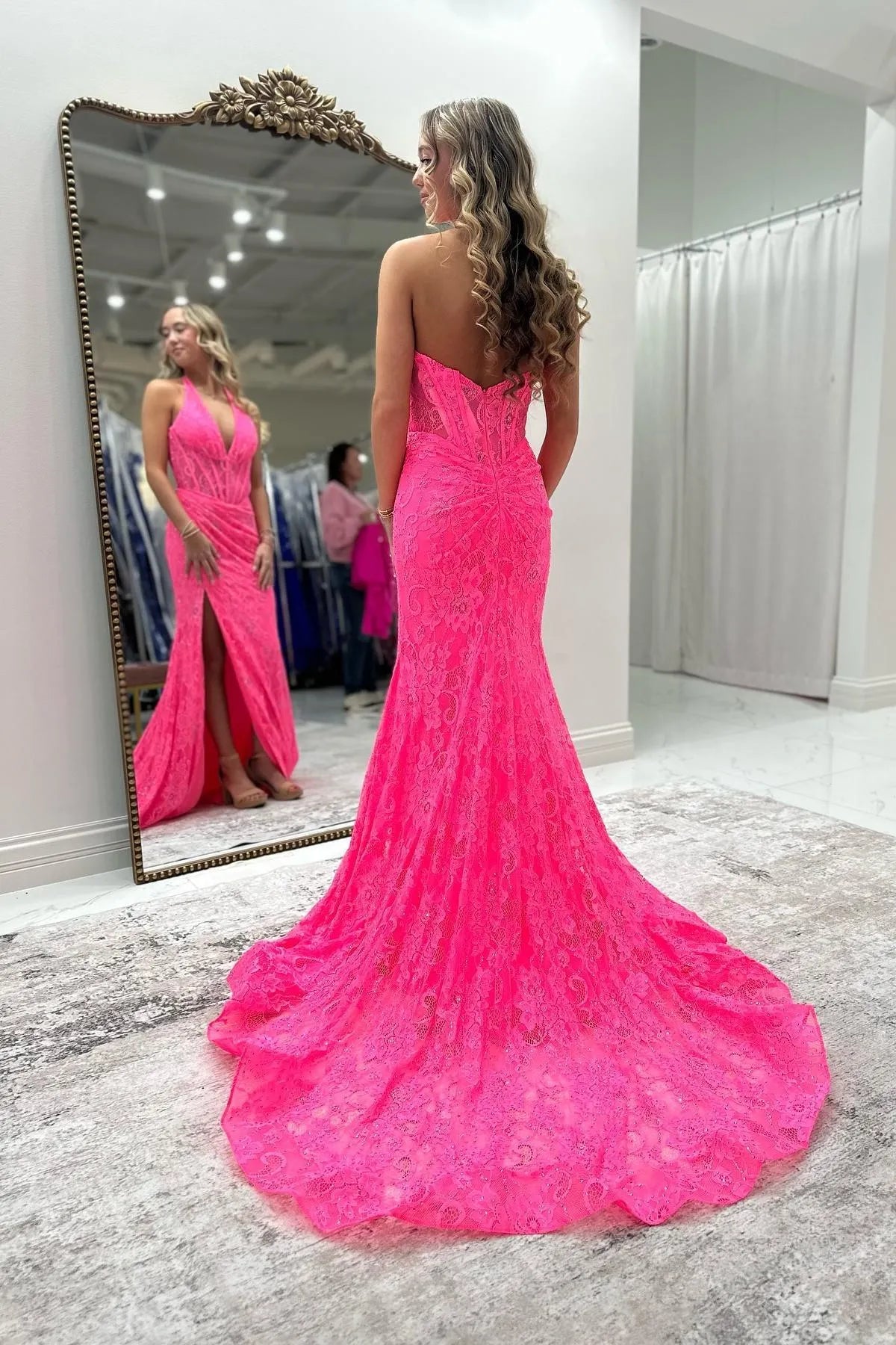 Luxury Mermaid Halter Sleeveless Lace Pleated Floor-Length Prom Dress
