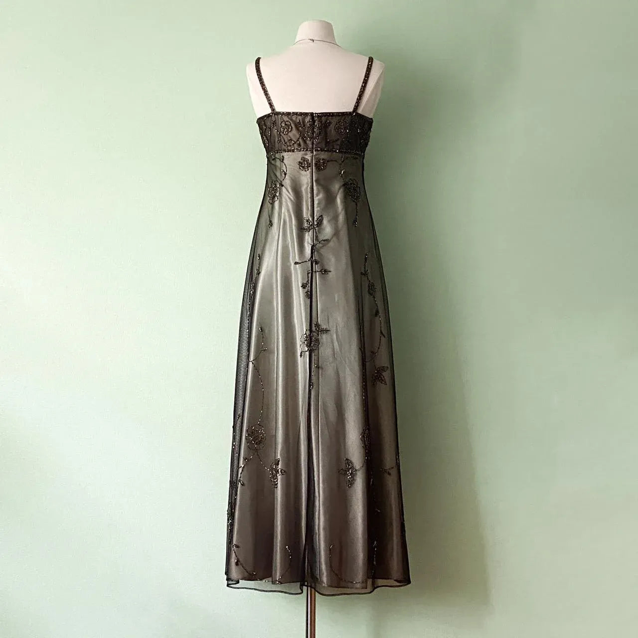 Vintage A-Line Spaghetti Straps Sleeveless Beaded Tulle Floor Length Prom Dress