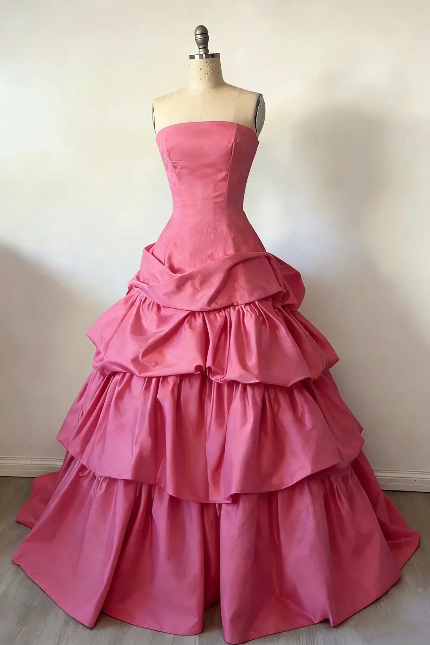 Vintage Strapless Sleeveless Ball Gown Ruffled Satin Long Prom Dresses