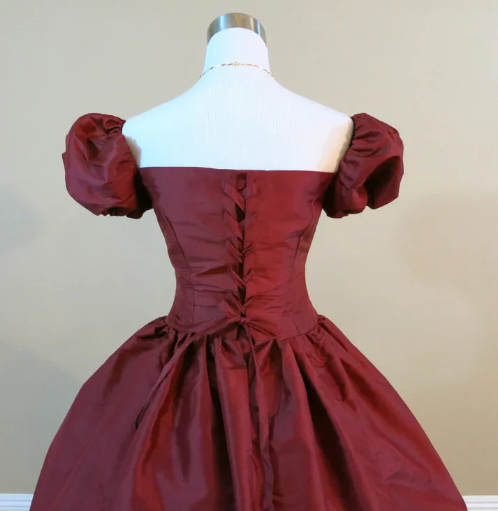 Vintage Sweetheart-Neck Short-Sleeve Two-Tone Burgundy Satin Long Party Dresses