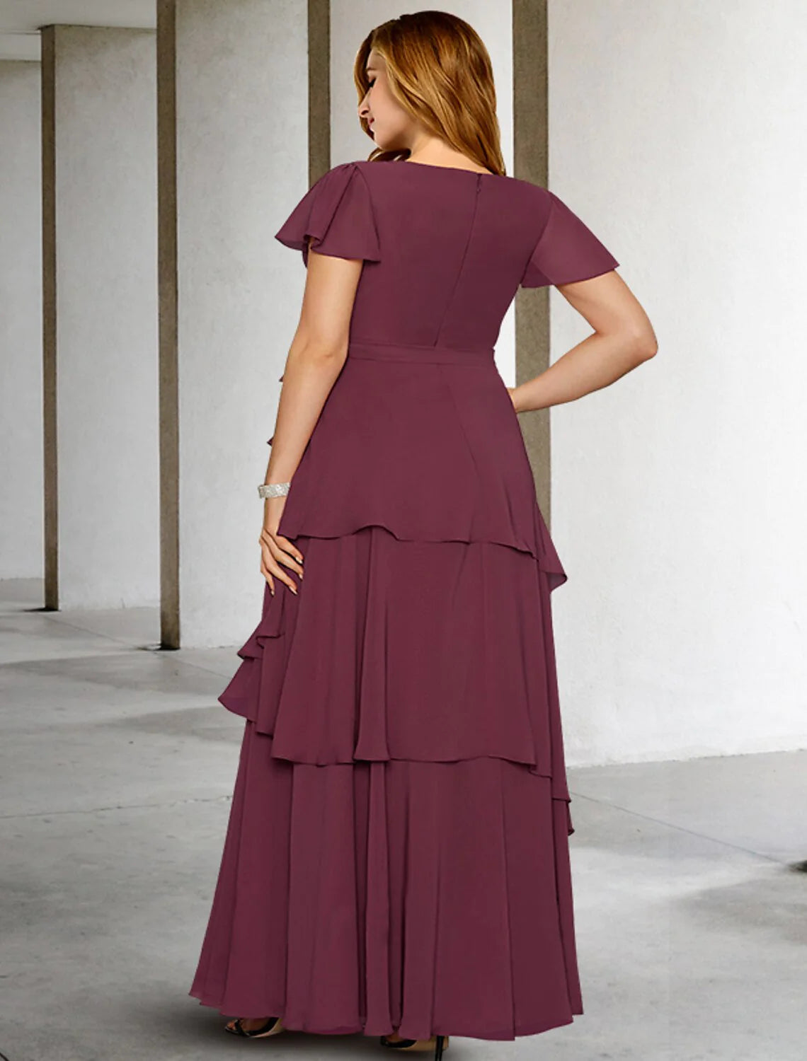 A-Line Mother of the Bride Dresses Plus Size Hide Belly Curve Vintage Dress Formal Floor Length Short Sleeve V Neck Chiffon with Ruffles Strappy Fall