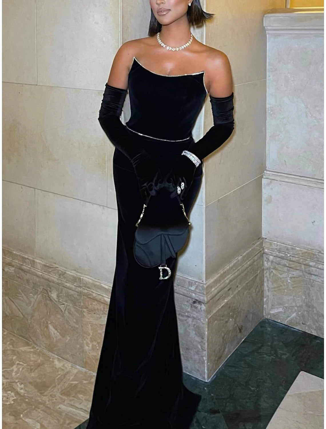 Mermaid / Trumpet Evening Gown Elegant Dress Formal Sweep / Brush Train Sleeveless Strapless Velvet with Ruched Sequin