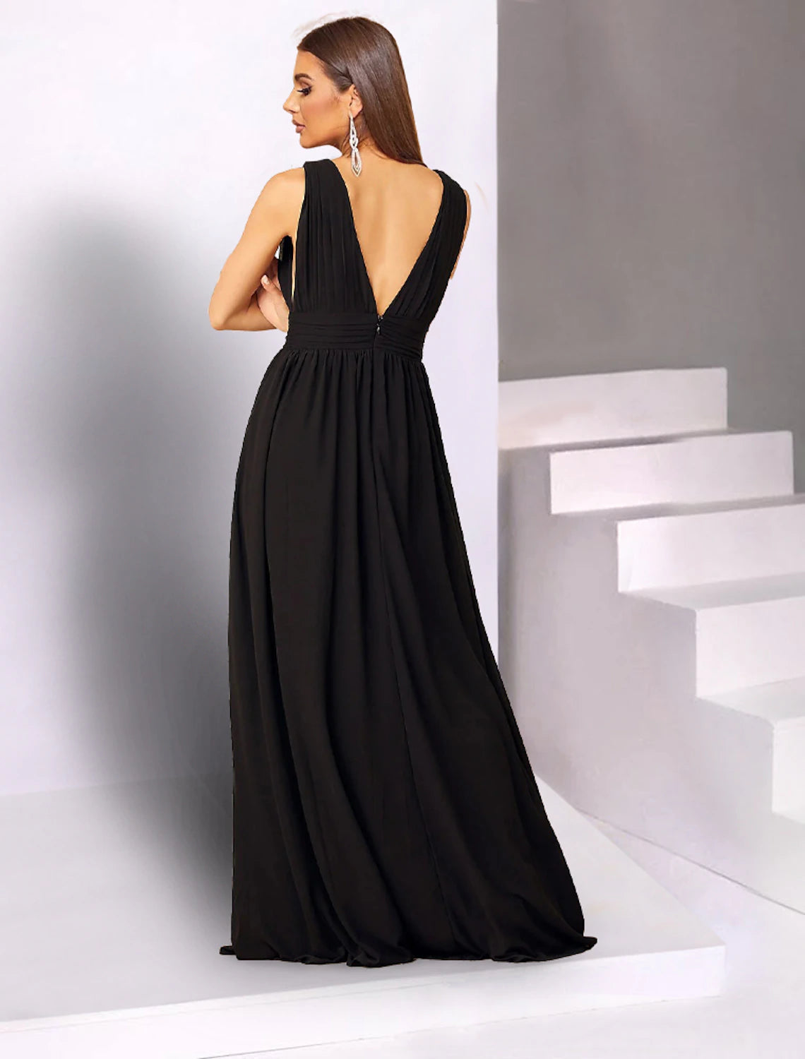 A-Line Wedding Guest Dresses Elegant Dress Wedding Party Semi Formal Floor Length Sleeveless V Neck Chiffon with Slit
